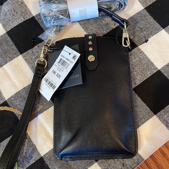NWT INC. Ashli Convertible Crossbody - Picture 2 of 10